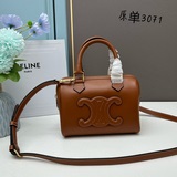 Ранневесенняя коллекция CELINE 23s | CUIR TRIOMHE Маленькая сумка-бостон из глад