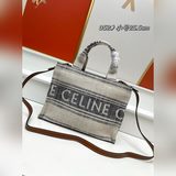 Новая сумка-тоут Celi. Материал： холст. Полосатый холст с буквами. Кожаная ручка