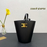 Новая модель сумки Celine из телячьей кожи. По сравнению с классической моделью,