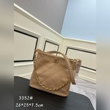 Hobo Handbag Handicraft Workshop представляет новую коллекцию сезона. Изготовлен