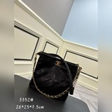 Hobo Handbag Handicraft Workshop представляет новую коллекцию сезона. Изготовлен
