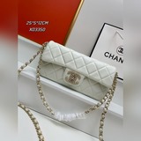 23s Chanel Новая сумка-батон с жемчужной застежкой Новая сумка-батон из овечьей 