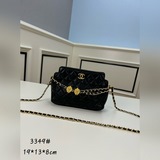 Золотой маленький лев, излучающий ретро-дикую красоту. Каждый сезон элементы льв
