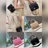 CHanel 23p ручка, сумка с ромбовидным узором, очень приятный аромат. Я действите