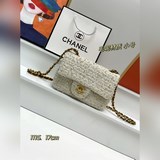 Маленькая сумка Chanel из серии «шерстяной»! Это сумка, которую все ваши друзья 