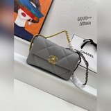 Новая популярная модель Chanel уже в продаже. Импортированная кожа очень мягкая 