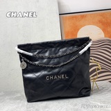 Улучшенная версия средней сумки Chanel 22 сохраняет классический ромбовидный сте