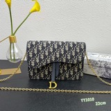 В комплекте оригинальная коробка 【Dior SADDLE OBLIQUE сумочка】 SaddleDi.