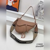 В комплекте с коробкой, большой размер 【Dior saddle матовая серия】 Размер： 25,5 