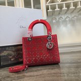 Lady Di@r Пятигранная сумочка с бриллиантами и атласным покрытием. Шелк перелива