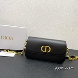 В комплекте с коробкой [Оригинальное качество] Сумка Dior BOBBY в стиле ретро, и