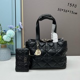 Новая сумка Dior Tote с золотой застежкой воплощает глубокое понимание Dior элег