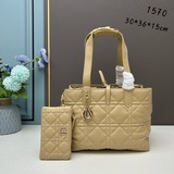 Новая сумка Dior Tote с золотой застежкой воплощает глубокое понимание Dior элег
