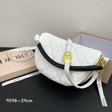 Новейшая серия спортивных сумок Vibe — еще одно модное творение, отличающееся из