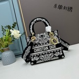 Новый цвет, вышивка на коробке, светло-золотой [Серия вышивок Lady D] M8002 Желт