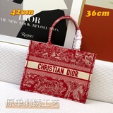 Вышивка 【dior Book Tote】 Большинство людей, приобретая товары роскошных брендов,