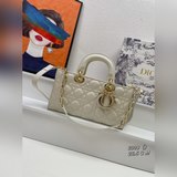 В комплекте с коробкой, весенняя и летняя коллекция Lady D-Joy. Эта сумка Lady D
