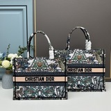 【dior book tote】 Большинство людей, приобретая товары роскошных брендов, в перву