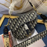 Новые цветочные мотивы на подиумах этого года! Старинные цветочные мотивы в моде