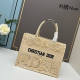 [dior Book Tote] Большинство людей, приобретая товары роскошных брендов, в перву