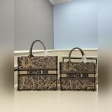 [dior Book Tote] Большинство людей, приобретая товары роскошных брендов, в перву