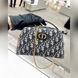 Сумка Dior - сумка 23 из серии Montagne, очаровательная и практичная для повседн