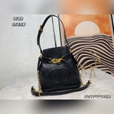 Сумка-ведро Prada, Dior baby и другие модели, представленные многими знаменитост