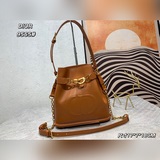 Сумка-ведро Prada, Dior baby и другие модели, представленные многими знаменитост