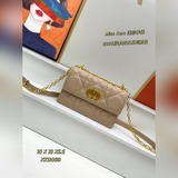 # KK0069#MISS CARO Мини-сумочка из черной кожи с крупным плетеным узором.