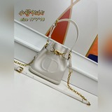 Маленькая сумка Dior, сумка-ведро Dior baby и другие модели, аналогичные тем, чт