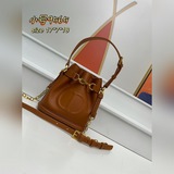 Маленькая сумка Dior, сумка-ведро Dior baby и другие модели, аналогичные тем, чт