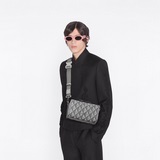 Высококачественная оригинальная модель. Эта сумка-мессенджер Dior Lingot являетс