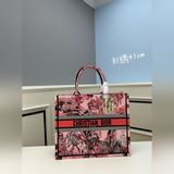 [dior Book Tote] Большинство людей, приобретая товары роскошных брендов, в перву