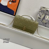 Натуральная кожа овцы, сумочка Lady Dior Pearl. Эта сумочка является модной в эт