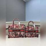 [dior Book Tote] Большинство людей, приобретая товары роскошных брендов, в перву