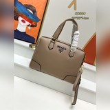 Prada «PRADA» 2023 эксклюзивная модель в продаже. Самая популярная модель Prada 
