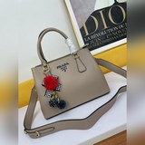 Оригинальный высококачественный Prada «PRADA» — классика, которая вас очарует (п