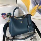 Официальный сайт, популярный во всем мире, 2023 год начинается с Prada «PRADA»  