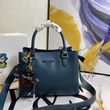 Prada 2107 «Хит 2023 года» — это модный и стильный аксессуар, который будет акту