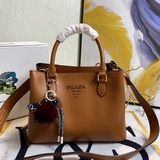Prada 2107 «Хит 2023 года» — это модный и стильный аксессуар, который будет акту