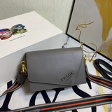 Официальный сайт, популярная модель с откидной крышкой, Prada/PRADA - лидер прод