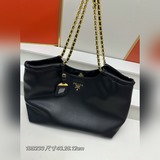 Prada подержанная сумка / Большая сумка, которую невозможно не заметить! Модная 