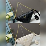 Широкая треугольная сумка 1BH190 Широкая треугольная сумка с уникальным узором, 