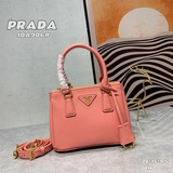 Сумка P House Mini Killer Bag 1BA906. Эта сумка Galleria выполнена в фирменном с