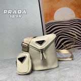 Специальный шкафчик (комбинированная модель из кожи) Пrada PRADA представляет эт
