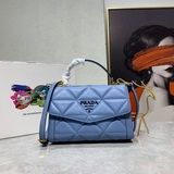 PRADA вышитый шкафчик последней версии имеет уникальный дизайн и объемный вид. Э