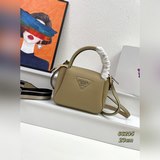 【Верхний слой с текстурой грубого личи】 Эта сумка с двумя плечевыми ремнями изго