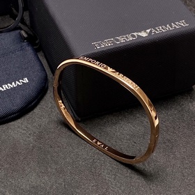 Новые изысканные и высококачественные браслеты для пар от Armani.