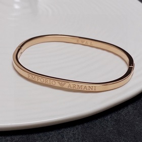Новые изысканные и высококачественные браслеты для пар от Armani.