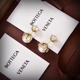 BOTTEGA VENETA новые серьги BV Pearl с уникальным дизайном индиви